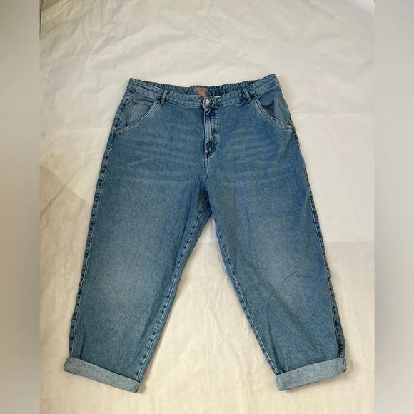 H&M women's light wash, curvy jeans Blue size XXL NWT - Picture 4 of 11